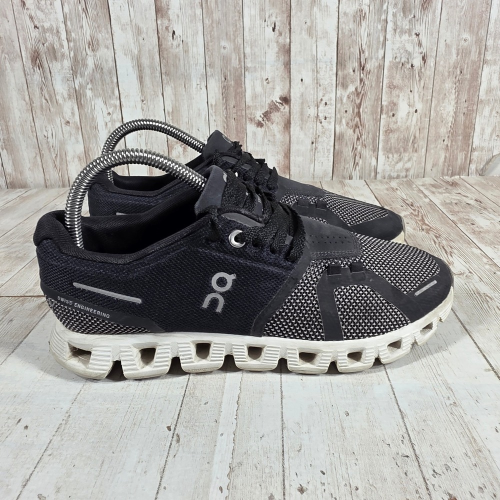 On Running Cloud Womens 7 Black White Swiss Engineering Sneakers 79.98846